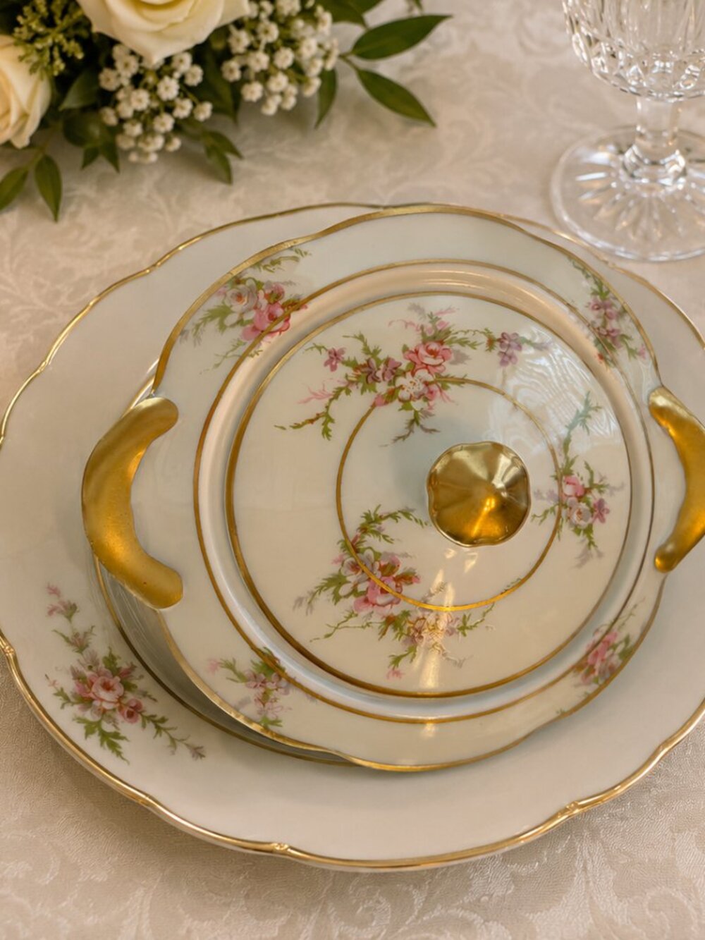 Theodore Haviland New York Made in France Vtg  Rosalinda Sugar Bowl